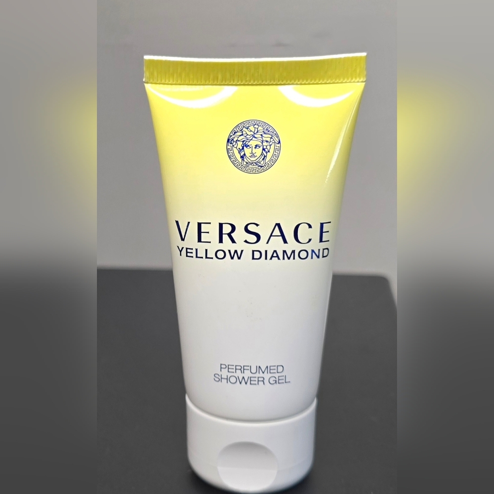 VERSACE YELLOW DIAMOND  Perfumed Shower Gel For Adults.  1.7 US FL Ozs.  NWOB